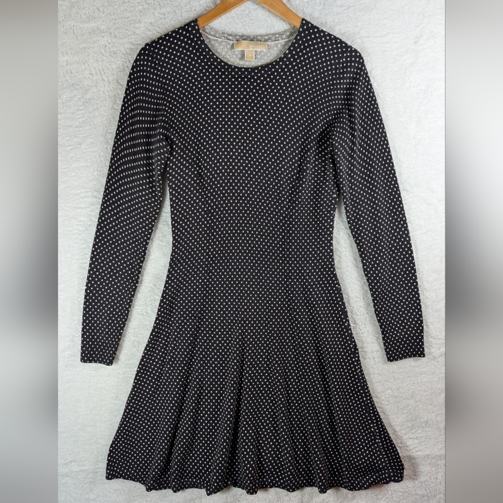 538-Michael Kors Black and White Long Sleeve Midi Dress